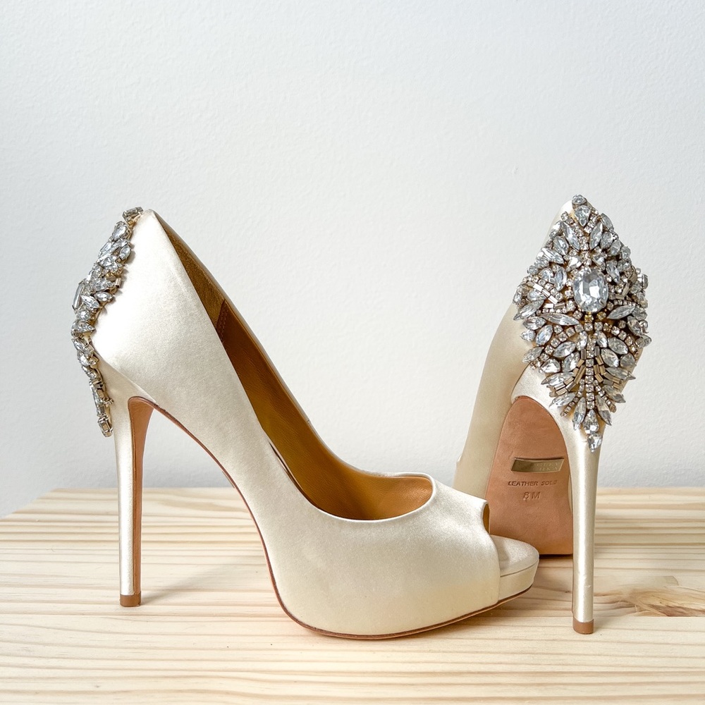 Badgley Mischka Peep Toe Heels, Size 8, Color Latte Satin